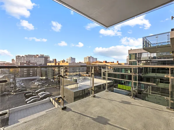 38-20 Parsons Boulevard image 12 of 19