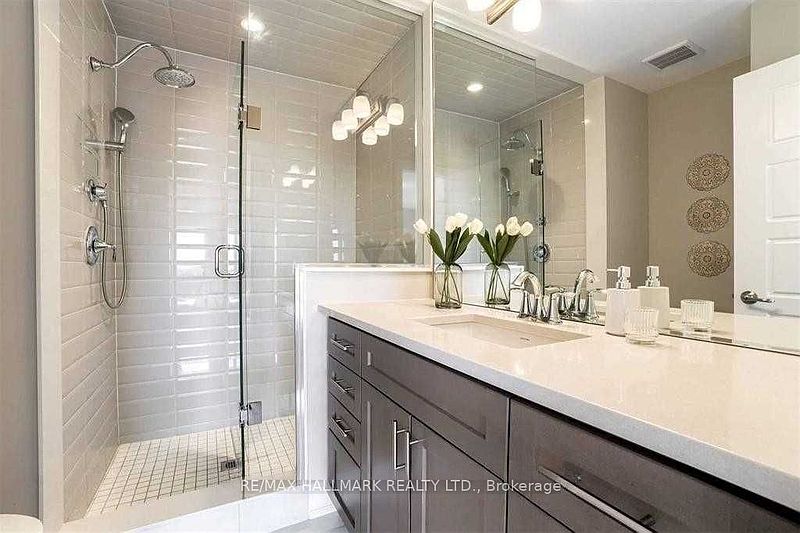 Oakville Townhouse for rent - 4 Bedrooms — photo 16
