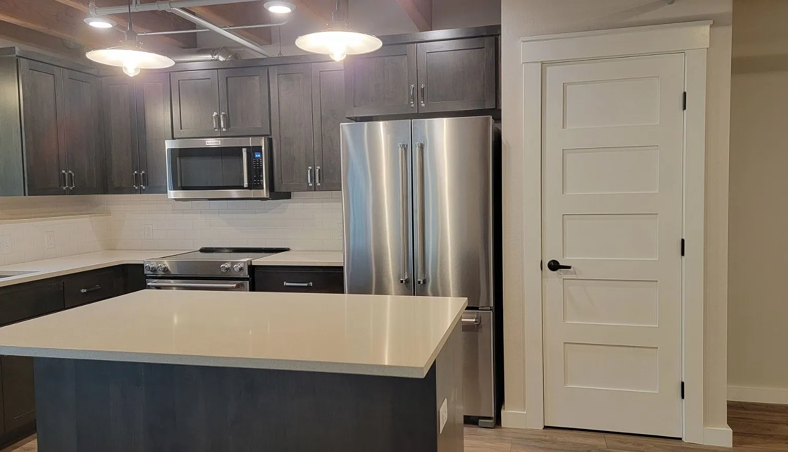 3 bed, 1200 sqft, $2,750 — Photo 1