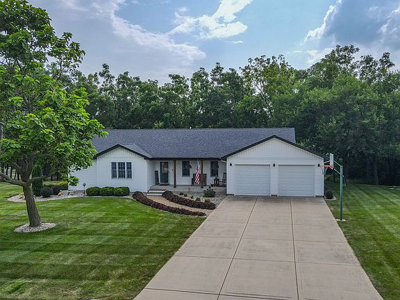 2nd image of 6174 Tulip Ln