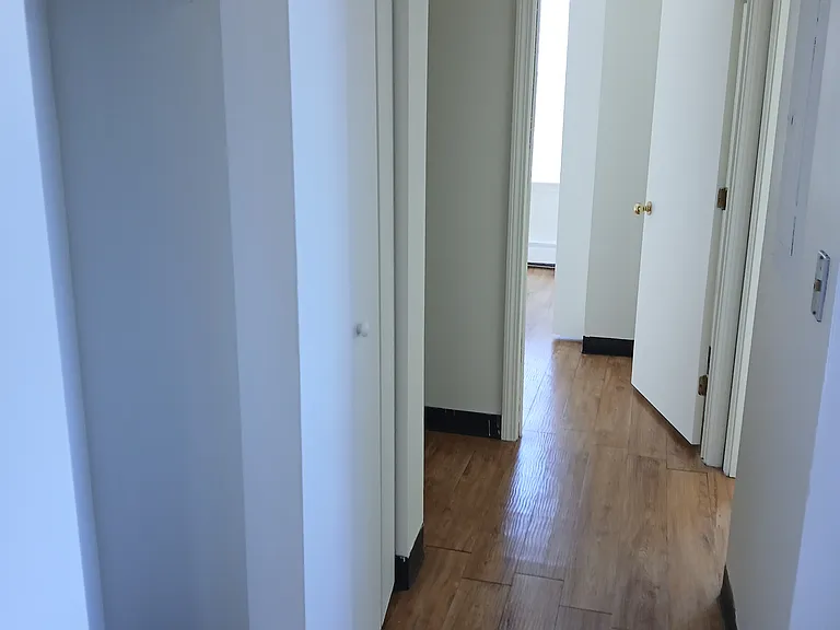 202 Davenport Ave #301 — Photo 5
