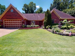 8815 Dewberry Ln, Cordova, TN 38016