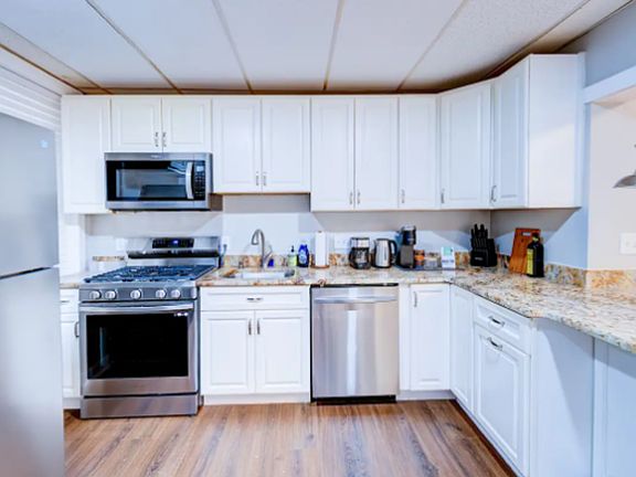 2nd image of 174 Park St #A