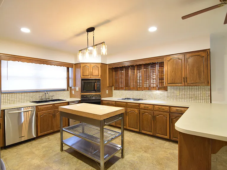 605 Pecos Trl — Photo 5