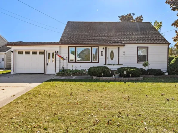 534 Washington STREET, Mishicot, WI 54228