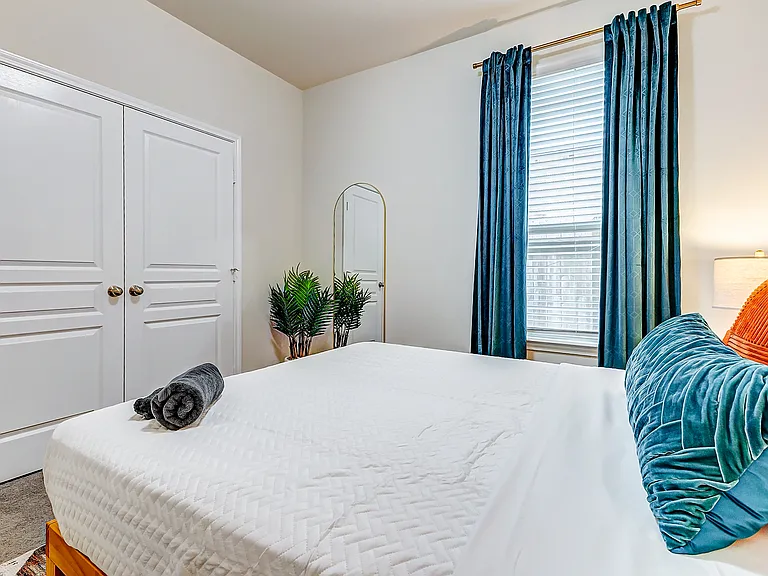 24035 Noble Darcy Ln — Photo 18