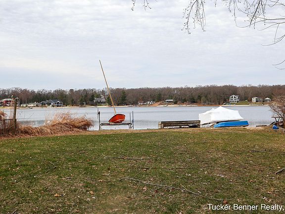 3rd image of 2378 Duff Rd