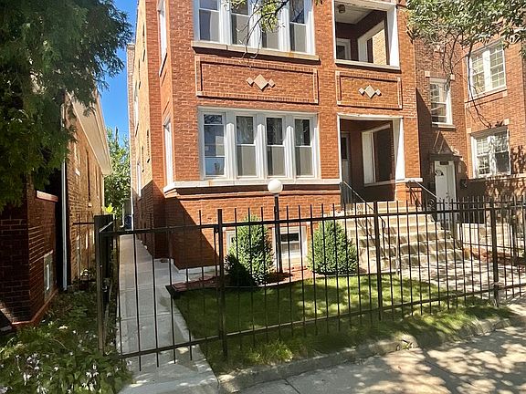 2nd image of 6446 S Artesian Ave