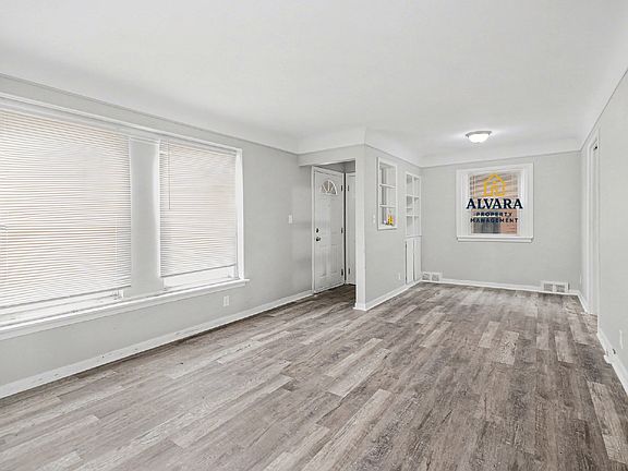 3rd image of 17145 Evergreen Rd