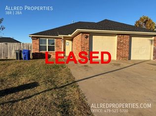 305 E Asher Ct, Rogers, AR 72758