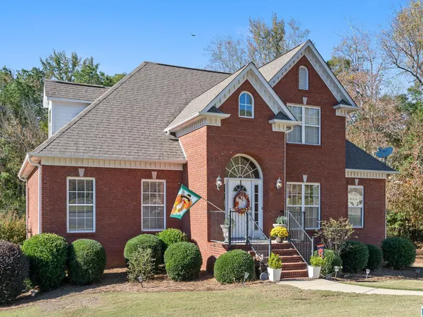240 Silverleaf Dr, Pelham, AL 35124