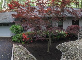 1900 Ramstead Ln, Reston, VA 20191