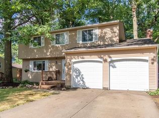 411 Hiwood Ave, Munroe Falls, OH 44262
