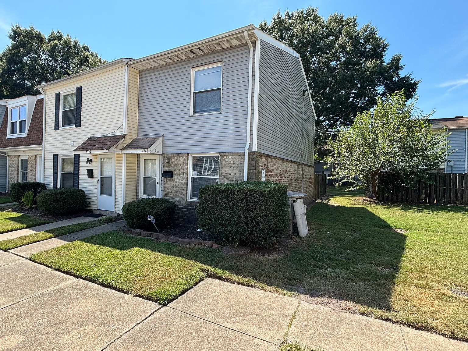 2 bed, 1100 sqft, $1,400 — Photo 1