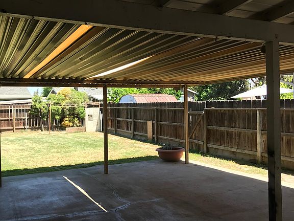 5th image of 740 E Cypress Ave
