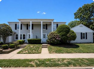 4 Valley Forge Court #A, Ridge, NY 11961