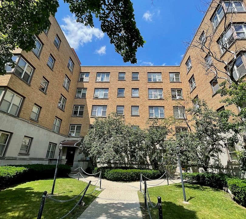 1st image of 2610 W Balmoral Ave APT 504