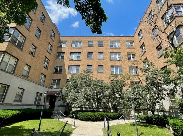 2610 W Balmoral Ave APT 504, Chicago, IL 60625