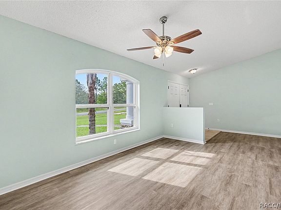 5th image of 3241 W Higgins Pl