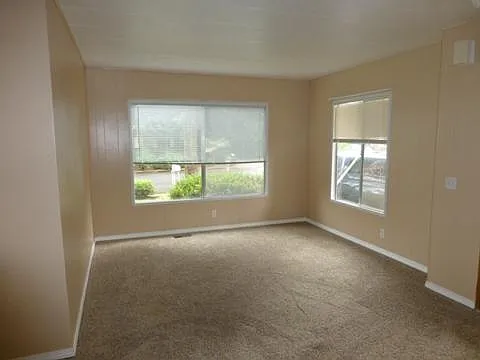 3 bed, $2,000 — Photo 4