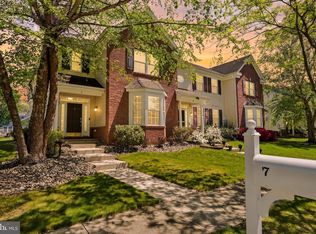 7 Horseshoe Pl, Chesterfield, NJ 08515