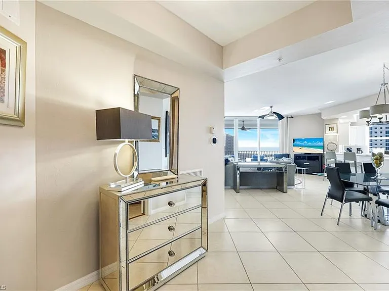400 Flagship Dr #902 — Photo 2