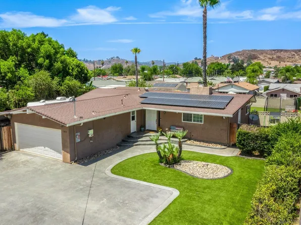 13032 Lakeshore Dr, Lakeside, CA 92040