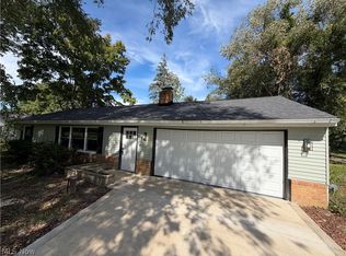 11832 Joy Acres Ln, Chardon, OH 44024