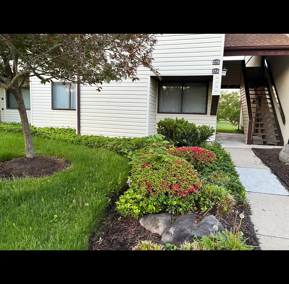 1 bed, 986 sqft, $1,850 — Photo 2