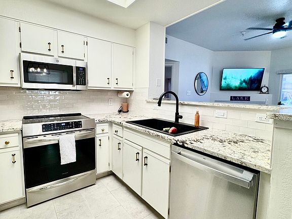 5th image of 1650 Smoketree Ave S Unit 116