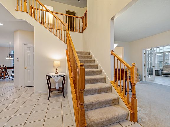 4th image of 206 Kingsbrooke Dr