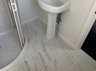 92 Cambridge Dr, East Hartford, CT 06118