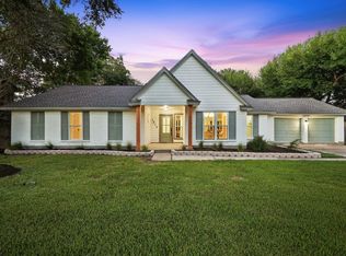 1512 Windsor Dr, Friendswood, TX 77546