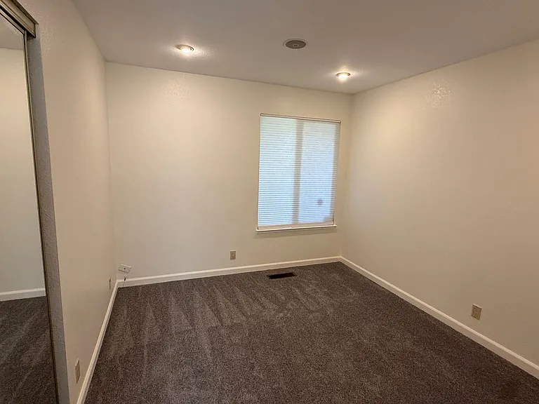 6252 Ridgemont Dr — Photo 15