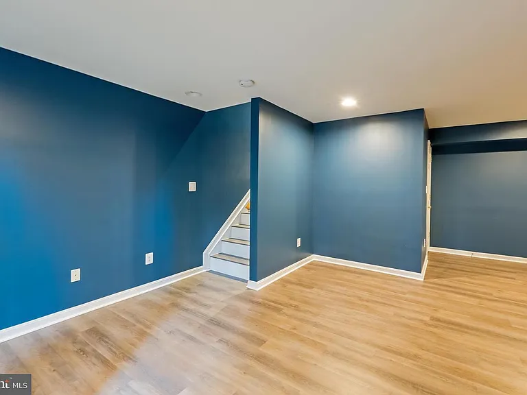 3385 Beechcliff Dr — Photo 40