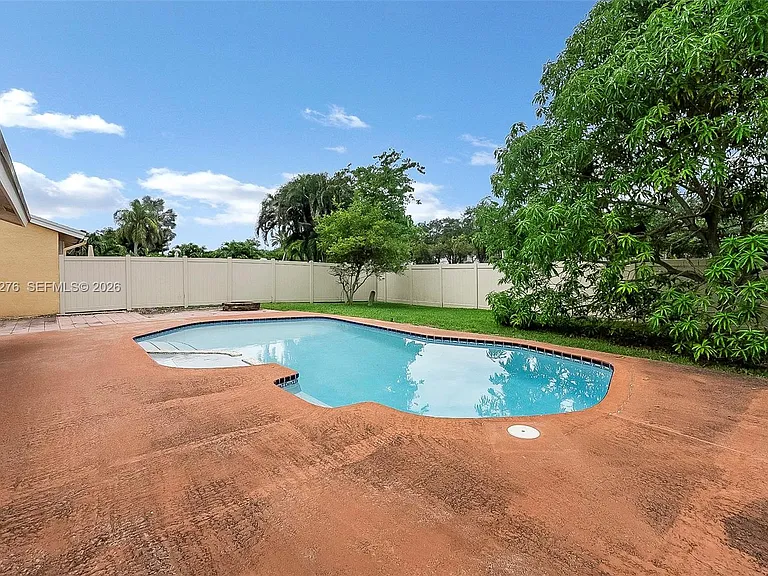 681 Thornridge Ave — Photo 25