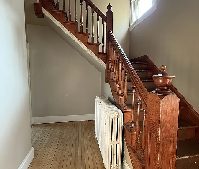 423 N 16th Ave E — Photo 8