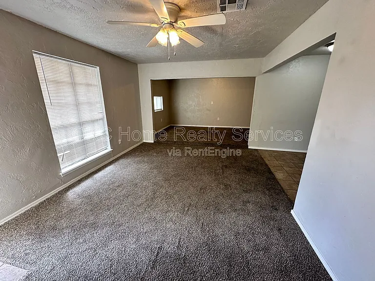 8417 S Villa Ave — Photo 8