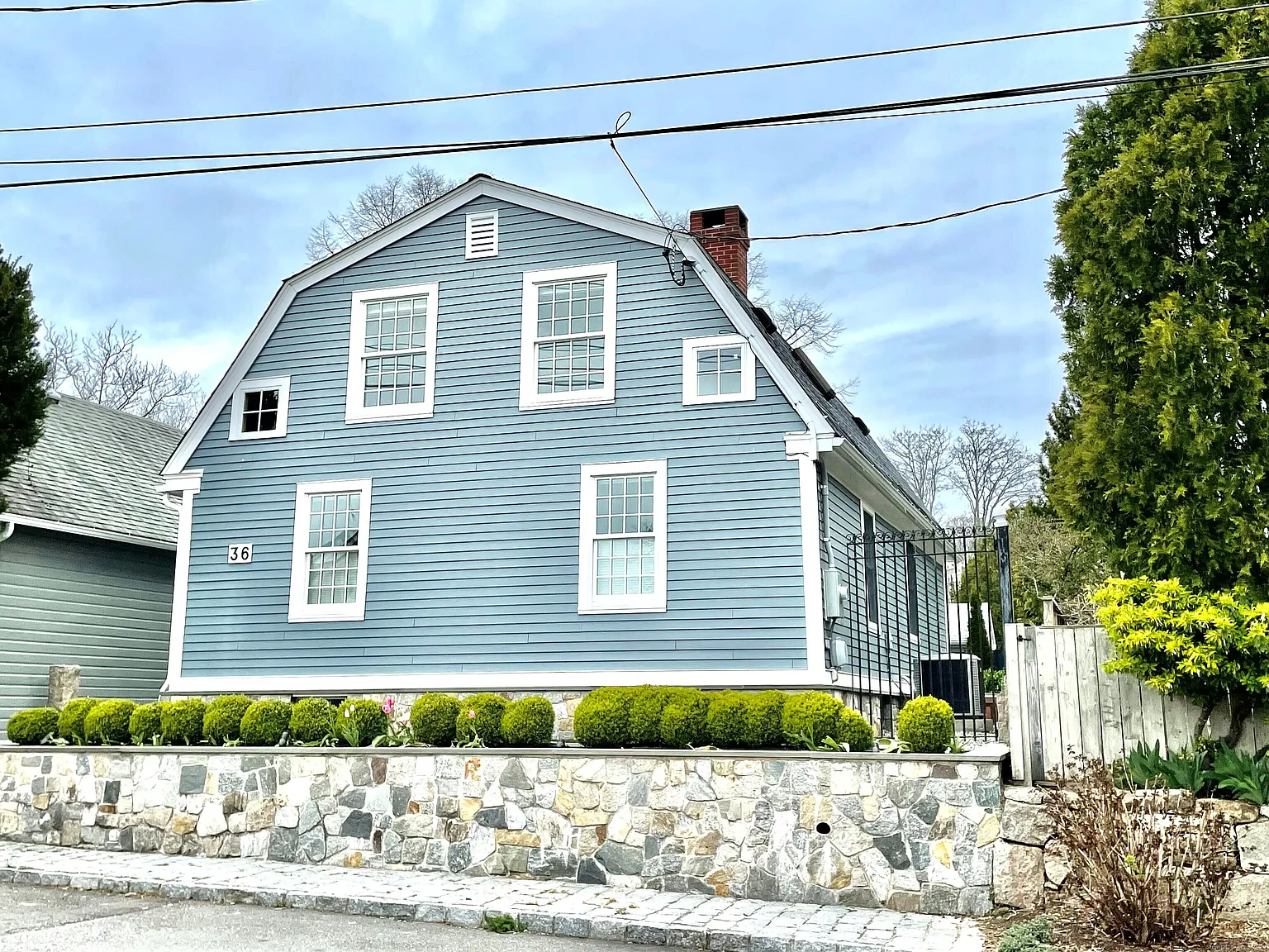2 bed, 2.5 bath, 1615 sqft, $8,500 — Photo 1