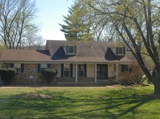 948 Woodway Dr, Fenton, MO 63026