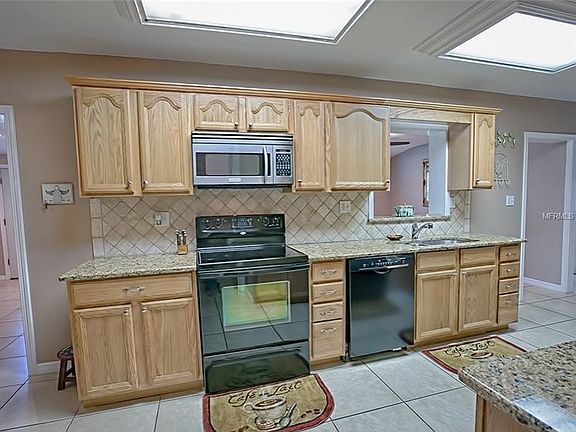 3rd image of 10919 Lake Harris Cir