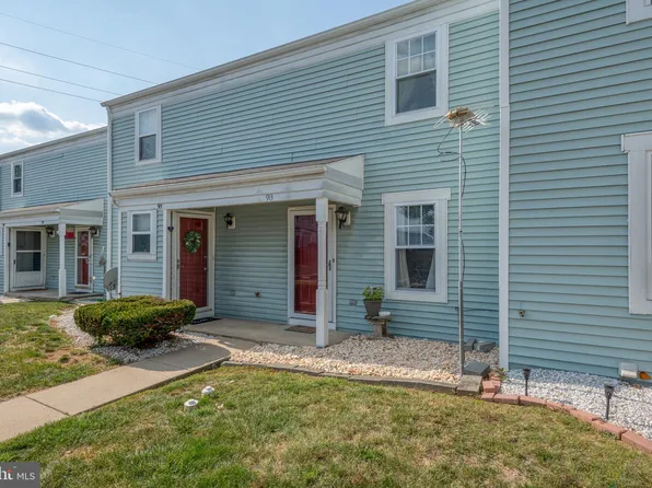 913 Old Silver Spring Rd, Mechanicsburg, PA 17055