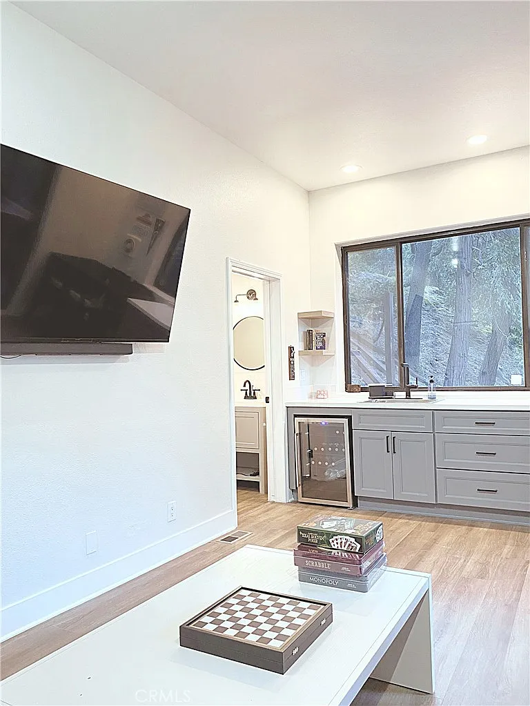 4 bed, 2344 sqft, $3,150 — Photo 3