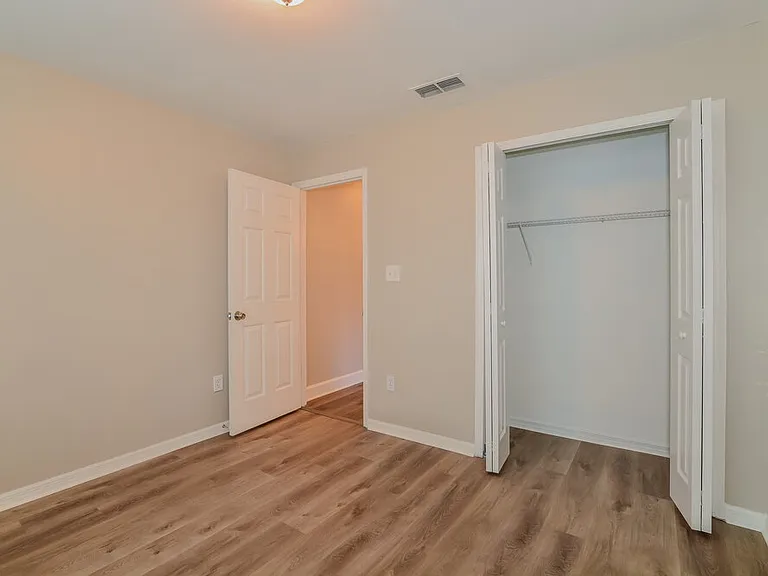 935 Brightview Dr — Photo 11