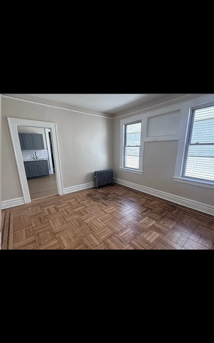 3 bed, $2,150 — Photo 2