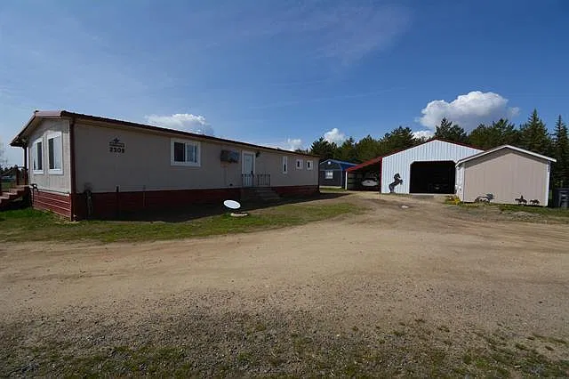 3 bed, 1248 sqft, $2,800 — Photo 2