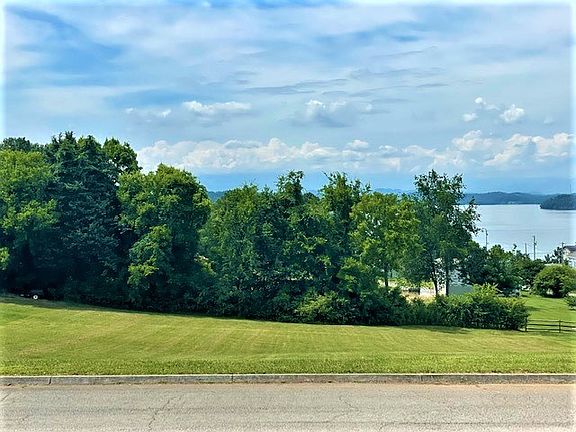 5th image of 1845 Lakebrook Cir