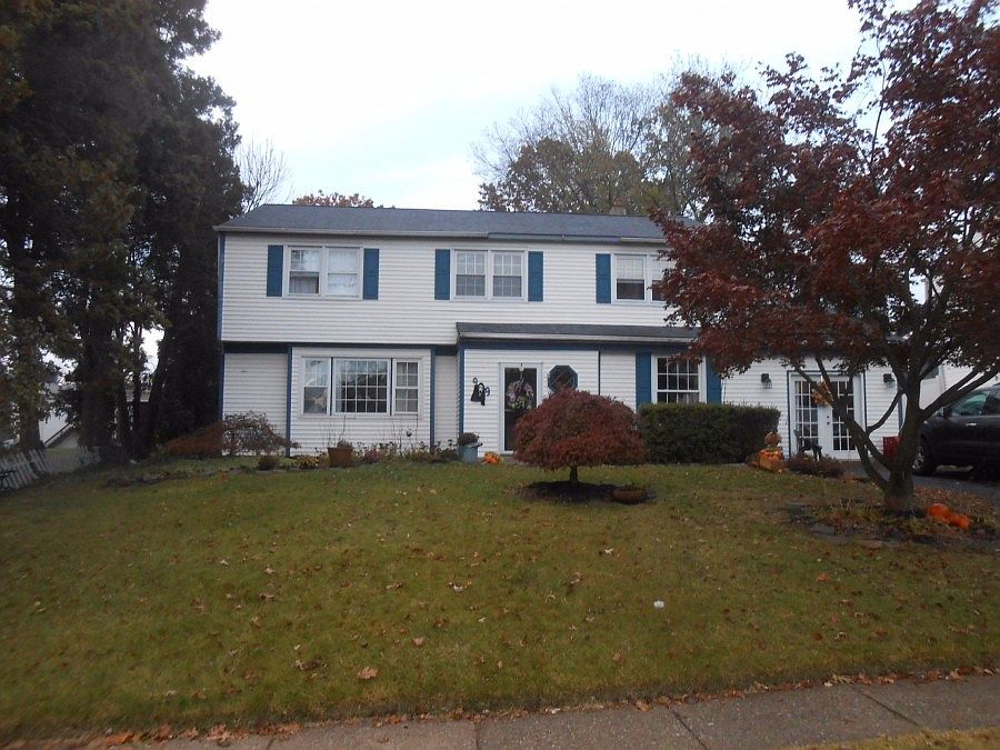 1st image of 989 Worthington Dr