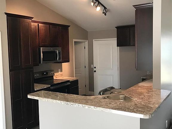 3rd image of 710 Glen Eagle Dr