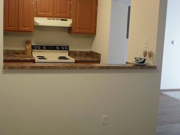 4th image of 1060 Pinegrove Dr APT 103